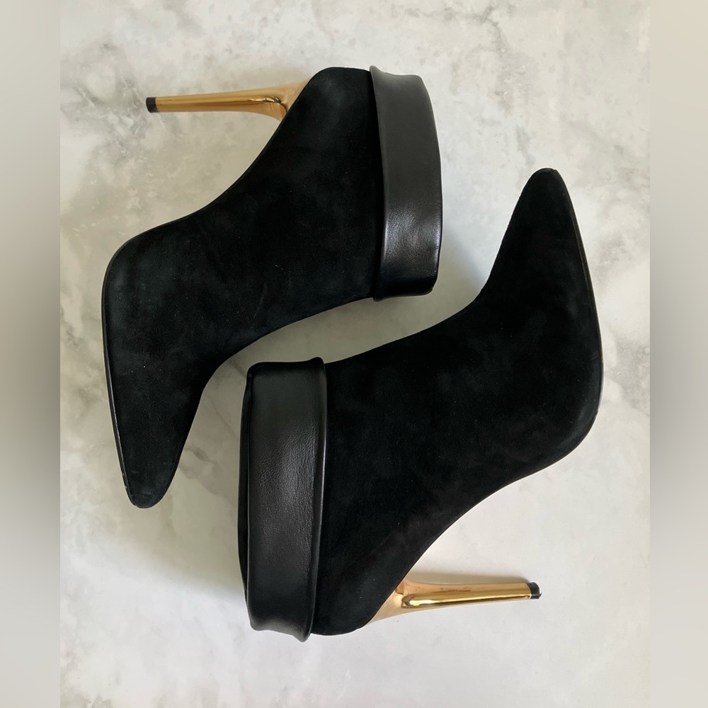 CALVIN KLEIN Black Searra Kid Suede Heels Size 7
